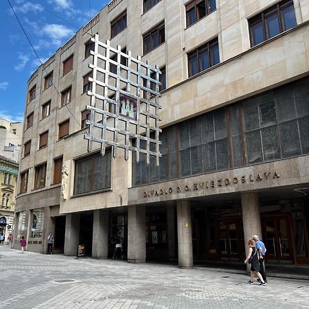 Revon Art-Deco Apartment Laurinska ブラチスラヴァ エクステリア 写真