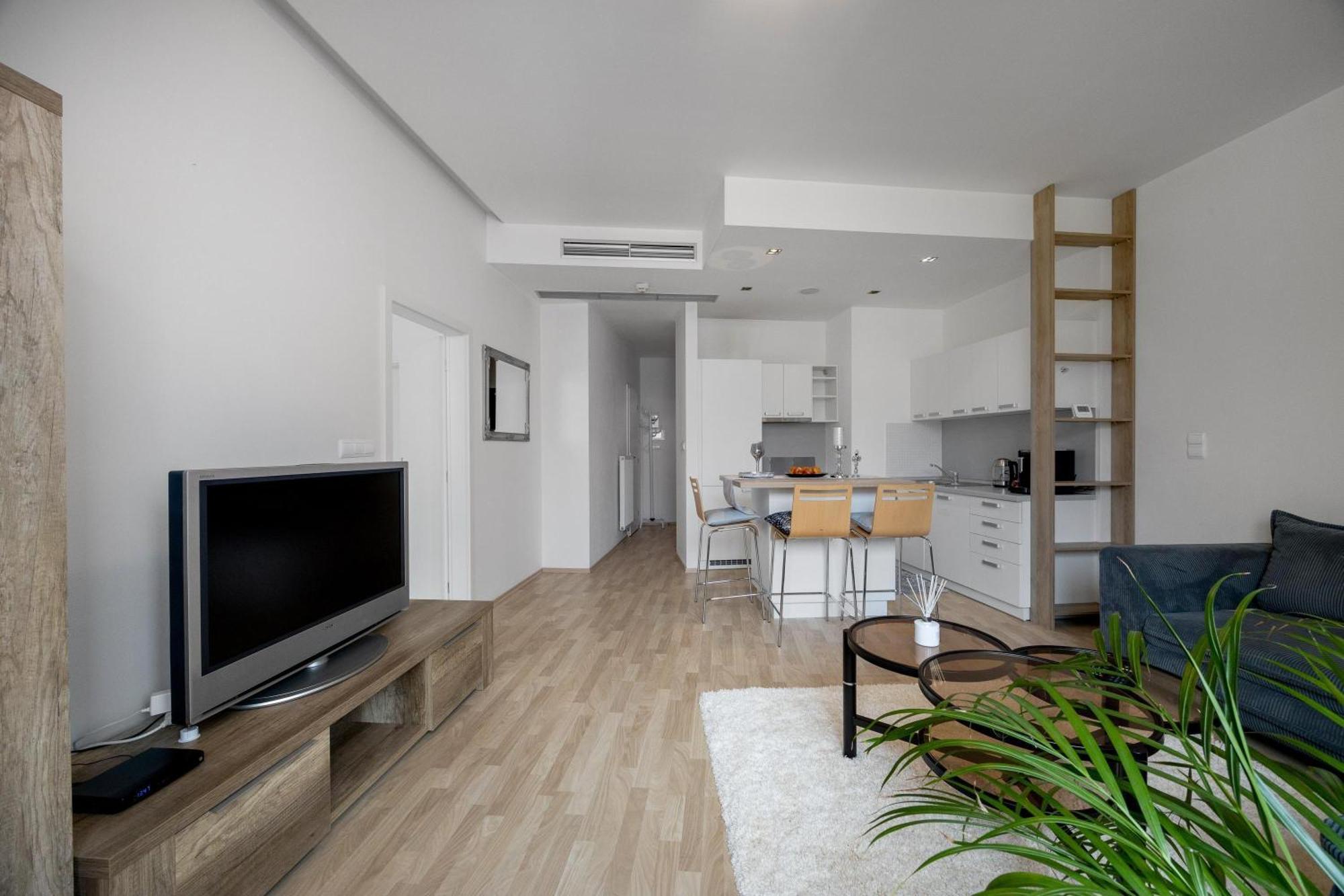 Revon Art-Deco Apartment Laurinska ブラチスラヴァ エクステリア 写真
