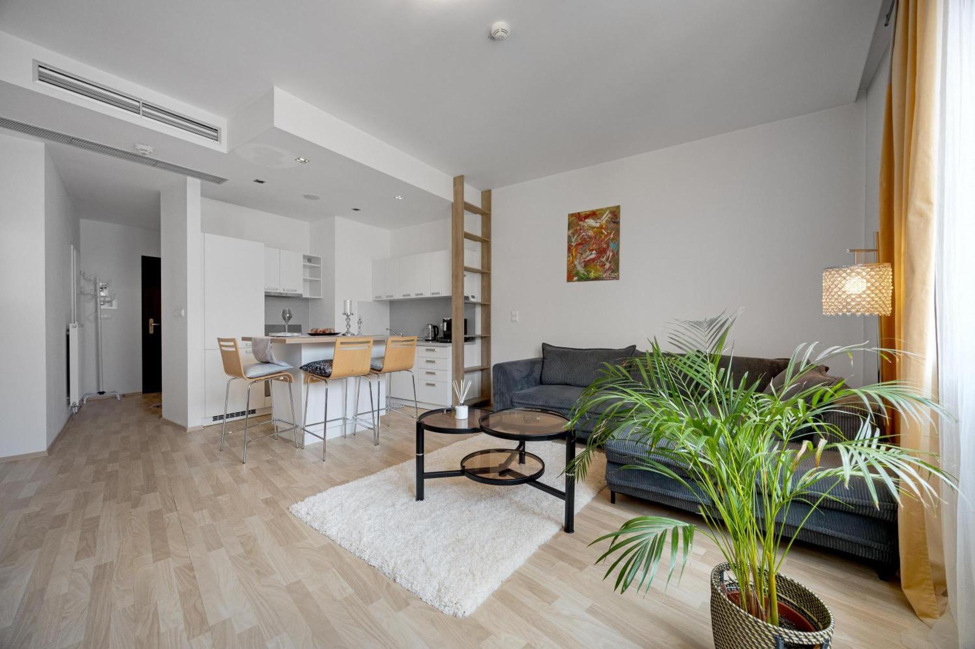 Revon Art-Deco Apartment Laurinska ブラチスラヴァ エクステリア 写真