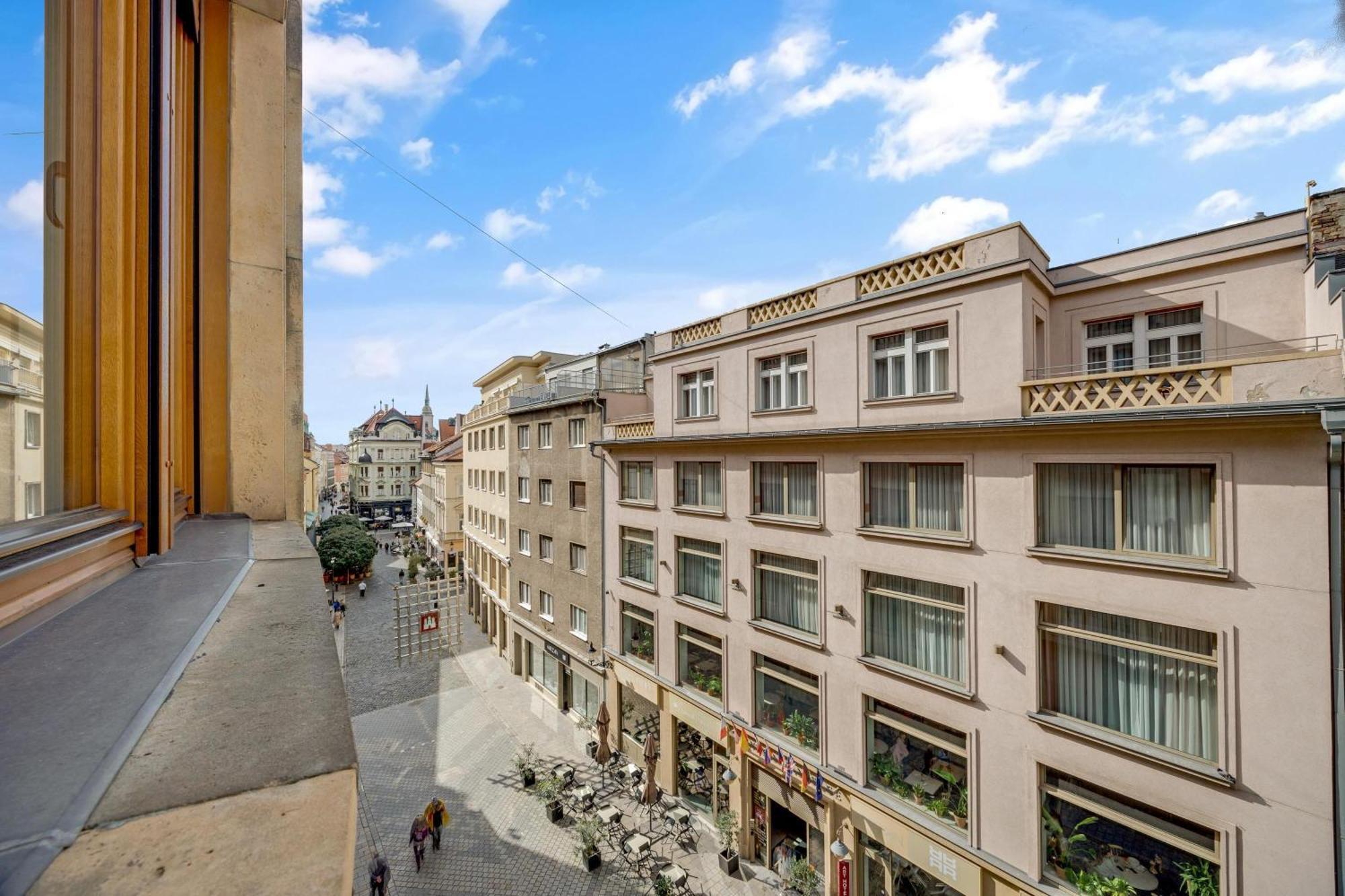 Revon Art-Deco Apartment Laurinska ブラチスラヴァ エクステリア 写真
